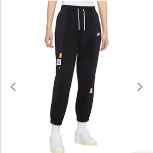 Nike Sportswear Icon Clash Pants